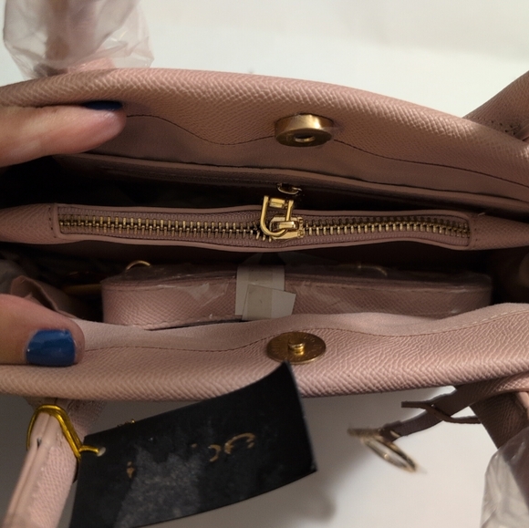 NWT BEBE Los Angeles Women's Evie Crossbody Satchel Bag Pearl Pink - Picture 4 of 11